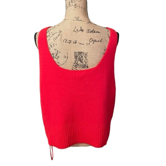 A New Day Sweater Crop Tank‎ - Picture 4 of 6